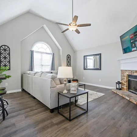 Plan A Trip To The Lake In This Open Air Cozy Home
